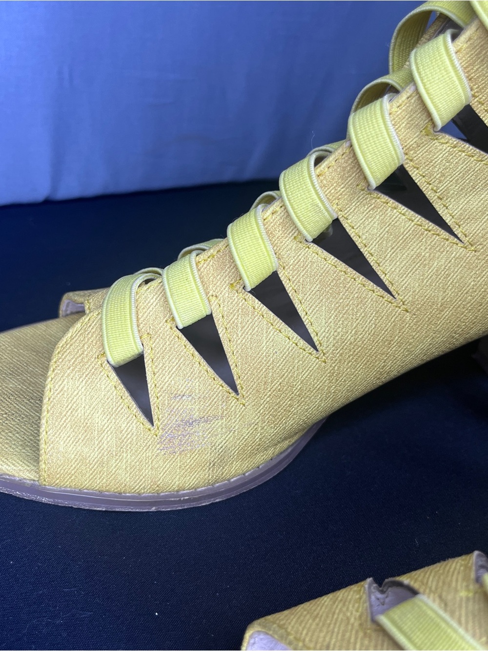 Avanti mustard yellow heeled sandals Size 10 - Picture 5 of 5